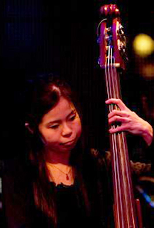 コントラバス レッスン